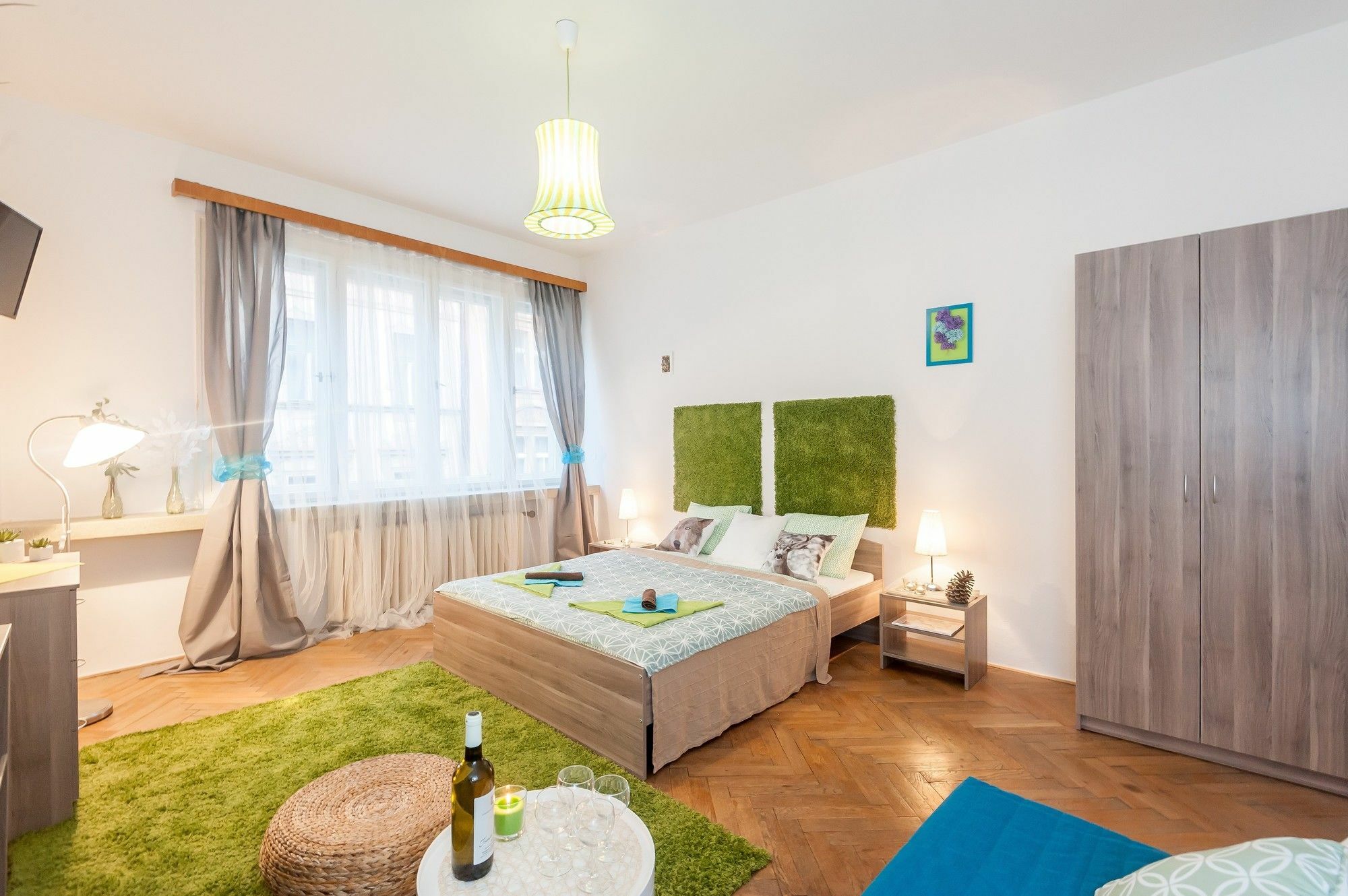 Na Zborenci 10 * Prague