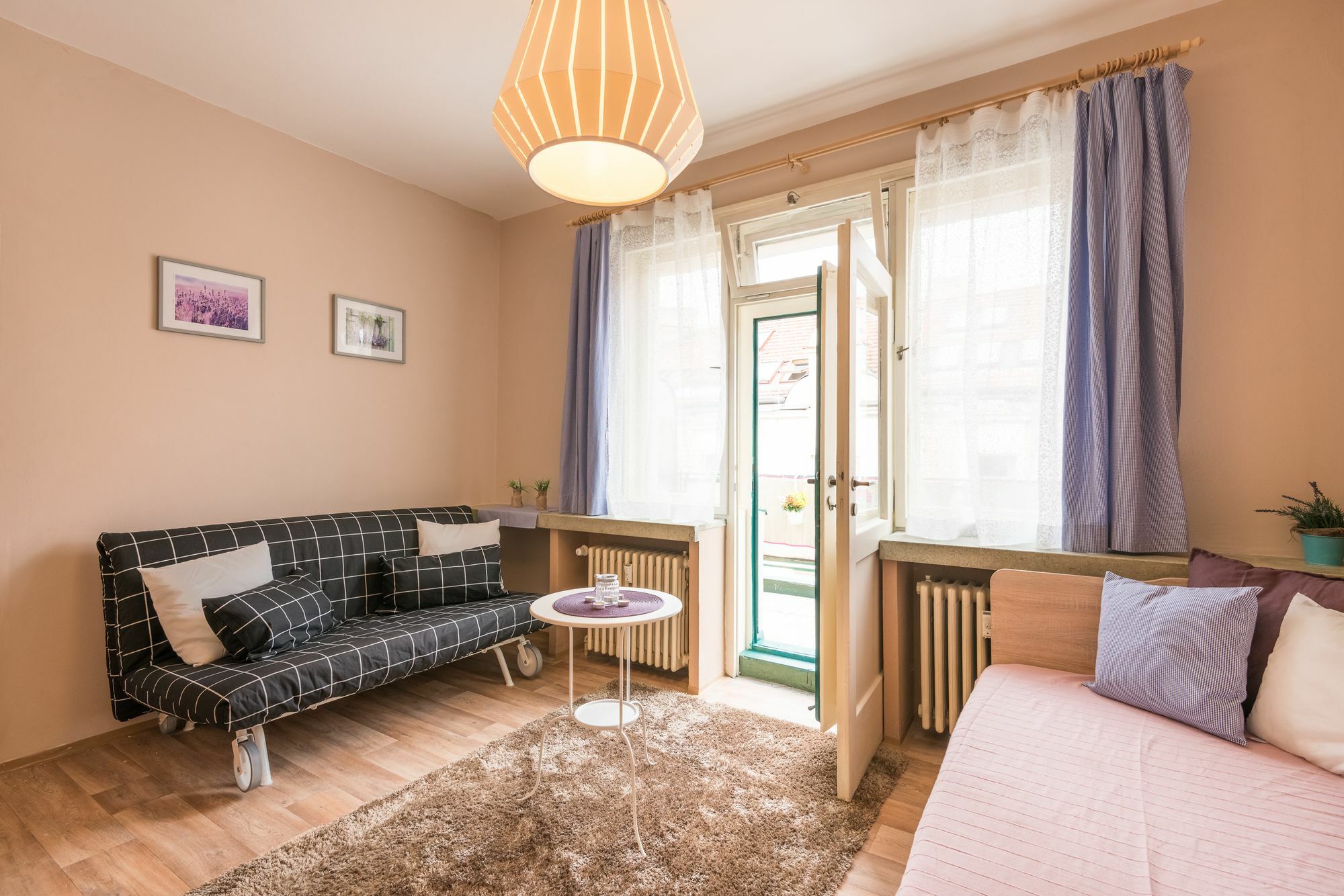 Na Zborenci 10 Apartment Prague