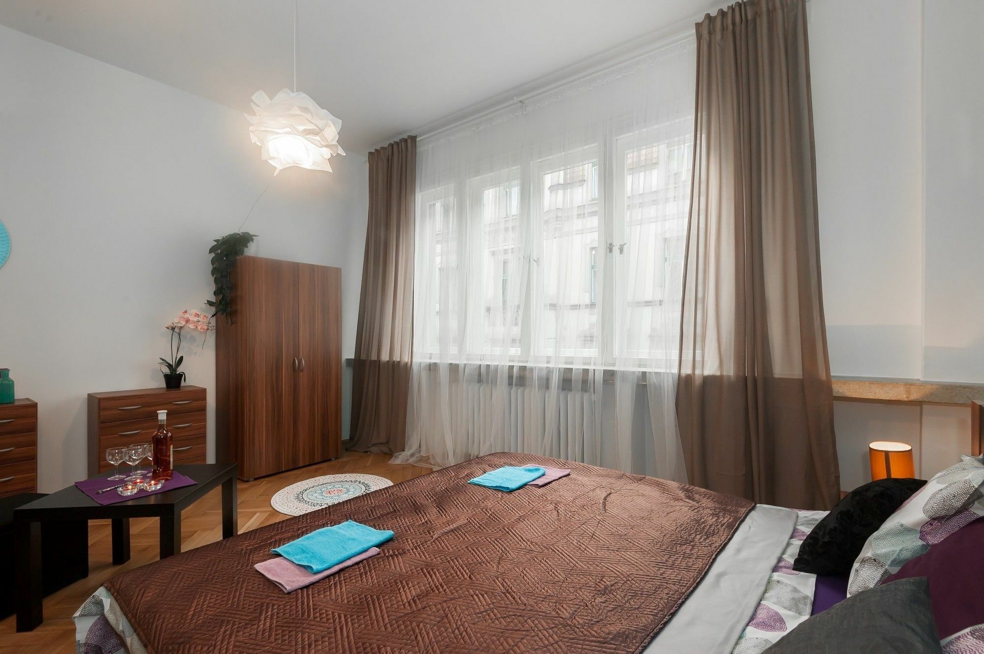 Na Zborenci 10 * Prague